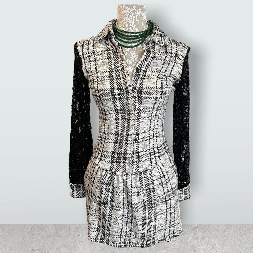 Nic nation NWT button down dress with sequin sleeve size xs.